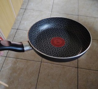 Frigideira Rochedo Robusta Grafite 20cm com Antiaderente