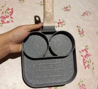 Frigideira Antiaderente com 3 Cavidades