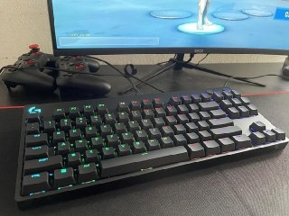 Teclado Mecânico Gamer Logitech G PRO, RGB LIGHTSYNC