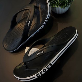 Chinelo Crocs Bayaband Flip