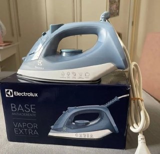 Ferro de Passar Roupa a Vapor e a Seco Electrolux Efficient