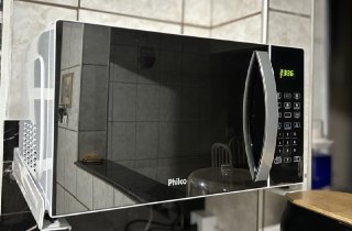 Micro-ondas 33L Philco Limpa Fácil 1400W 127V