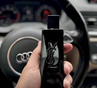 Perfume Yves Saint Laurent MYSLF EDP 60ml