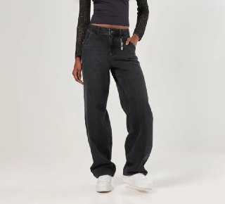 Calça Jeans Baggy Cintura Baixa Chaveiro