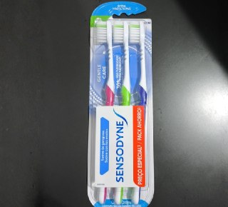 Sensodyne Escova de Dente Extra Macia - Kit com 3 unidades