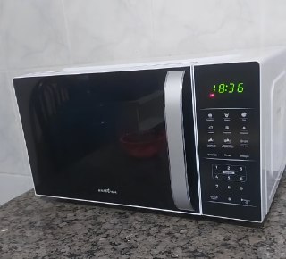 Micro-ondas Britânia