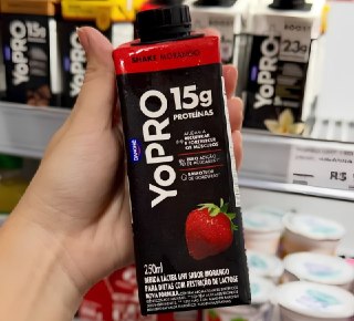 Pack YoPRO Bebida Láctea UHT Morango 15g Proteínas 250ml - 24 Unidades