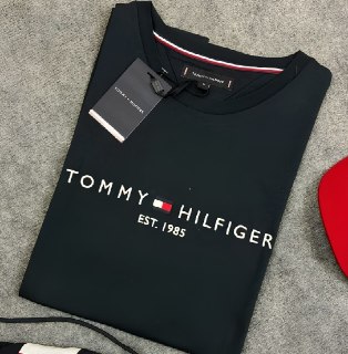 Camiseta Tommy Hilfiger Core Logo Tee Preta
