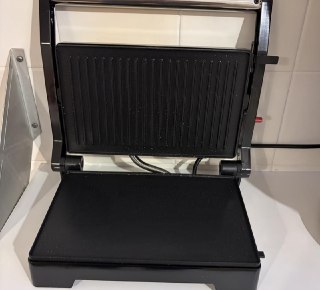 Mini Grill Oster Inox 2 em 1 1000w - 110v