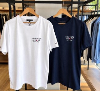 2 Camisetas Tommy Hilfiger Brand Love