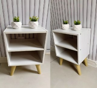 Mesa de Cabeceira Retrô Branca