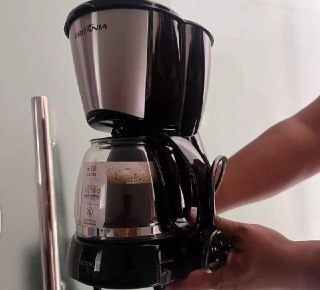 Cafeteira Elétrica Britânia 18 xícaras