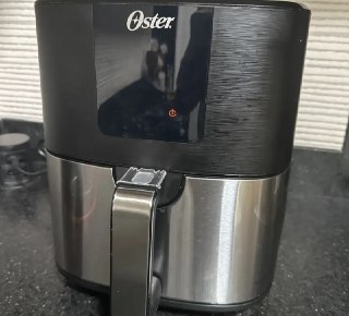 Fritadeira Elétrica Oster 4,8L, 1500W, Inox e Painel Touch