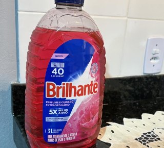 Brilhante Sabão Líquido Perfume e Cuidado Extraordinário 3L