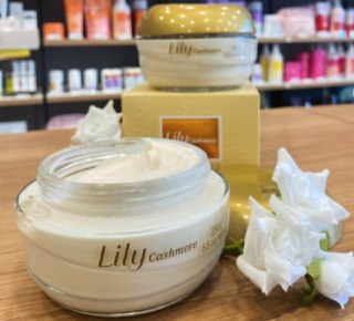 Creme Acetinado Lily Cashmere 250g - O Boticário