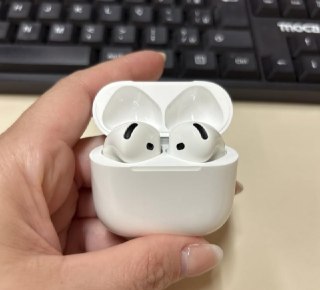 Apple AirPods 4