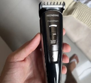 Aparador de Pelos PraticGroom Mondial
