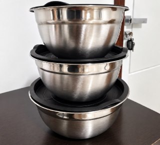 Kit 3 Bowls Inox Com Tampa Hermética (22cm, 20cm e 18cm)
