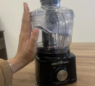 Multiprocessador Britânia Turbo com 500 mL e 300 W