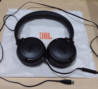 Fone de Ouvido JBL Tune 520C Com Fio