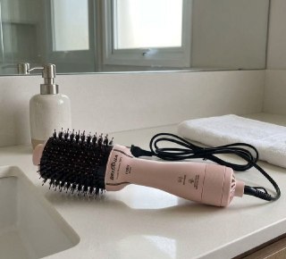 Escova Secadora Britânia Bivolt 1300w Soft